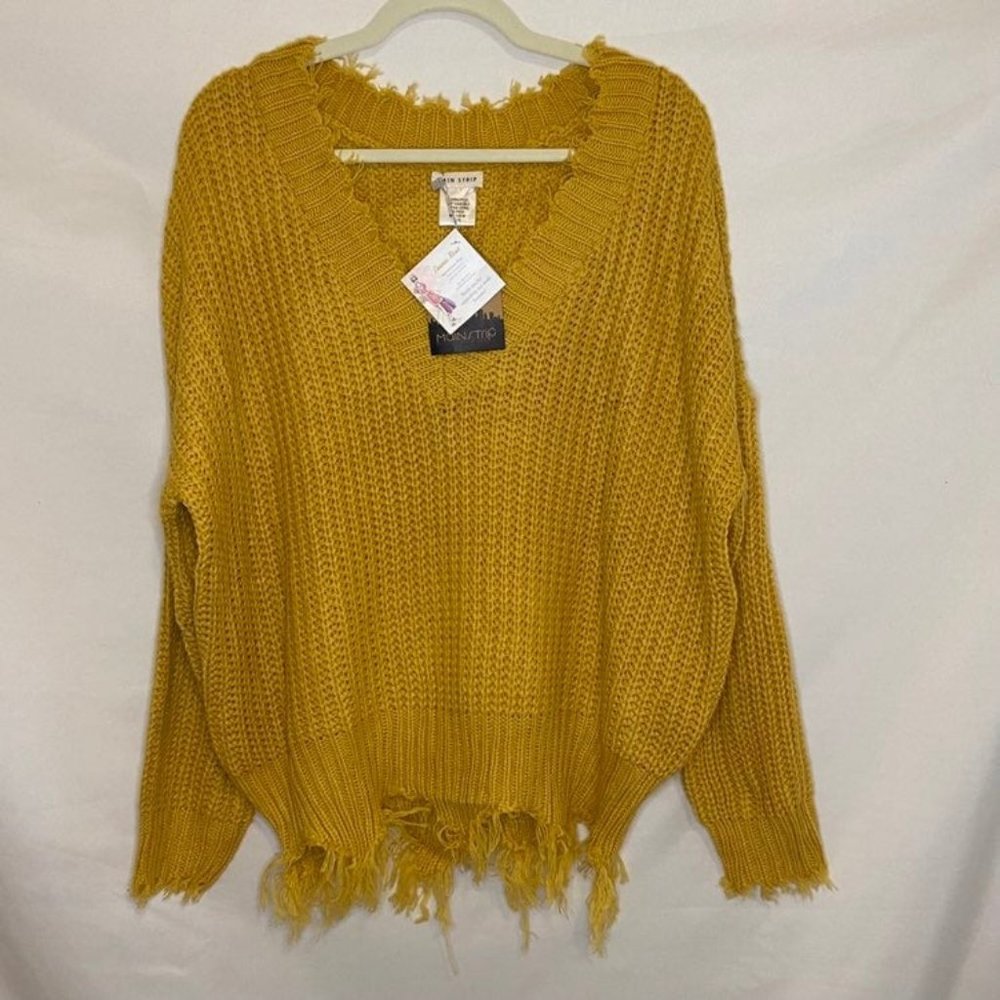 MAIN STRIP | Distressed V Neck Overside Chucky Sweater